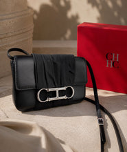 Load image into Gallery viewer, Pre-owned Carolina Herrera Crossbody Bag
