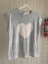 Load image into Gallery viewer, Heart T-shirt One size
