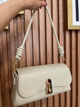 Load image into Gallery viewer, Beige Bag
