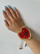 Load image into Gallery viewer, heart handmade bracelet
