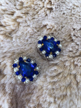Load image into Gallery viewer, Blue Beaded Handmade Earrings
