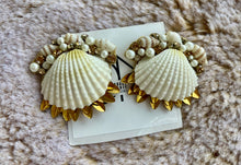 Load image into Gallery viewer, Seashell Earrings
