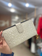Load image into Gallery viewer, Pre-Owned Tous Wallet
