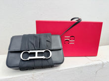 Load image into Gallery viewer, Pre-owned Carolina Herrera Crossbody Bag
