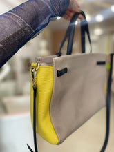 Load image into Gallery viewer, Pre-Owned Special Edition Kate Spade Bag
