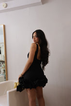 Load image into Gallery viewer, Wow little black dress
