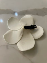 Load image into Gallery viewer, White Flower
