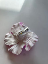 Load image into Gallery viewer, Purple Flower
